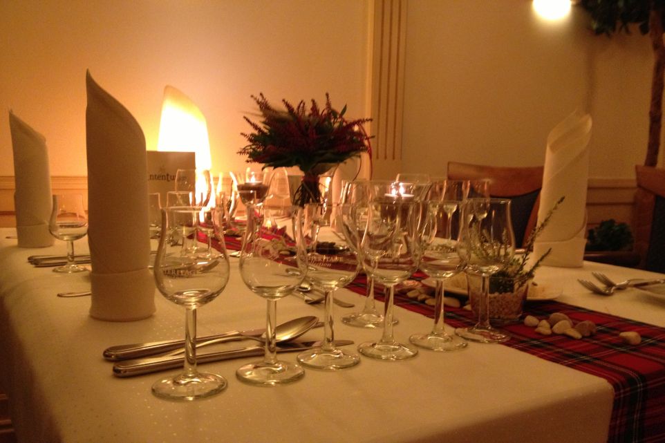 Foto fein gedeckter Tisch